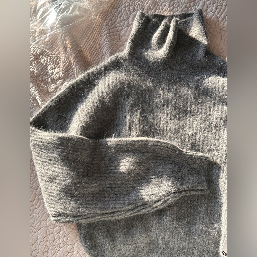 Reformation Cosmia Alpaca Grey Sweater - Picture 8 of 11